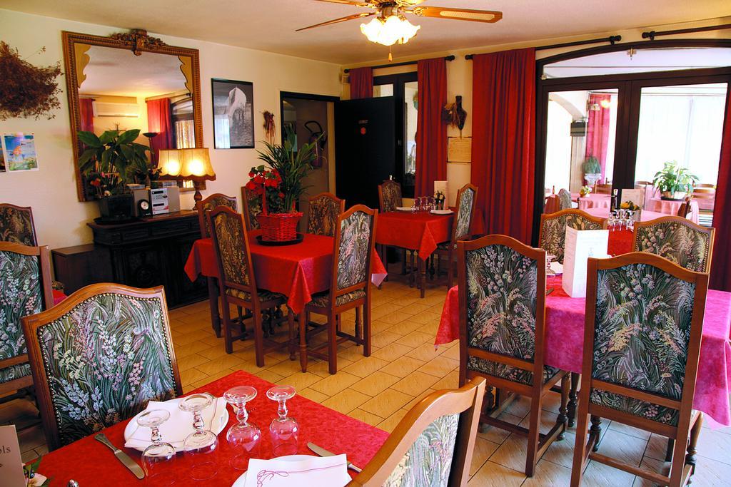 Longo Mai Hotel Arles Ngoại thất bức ảnh